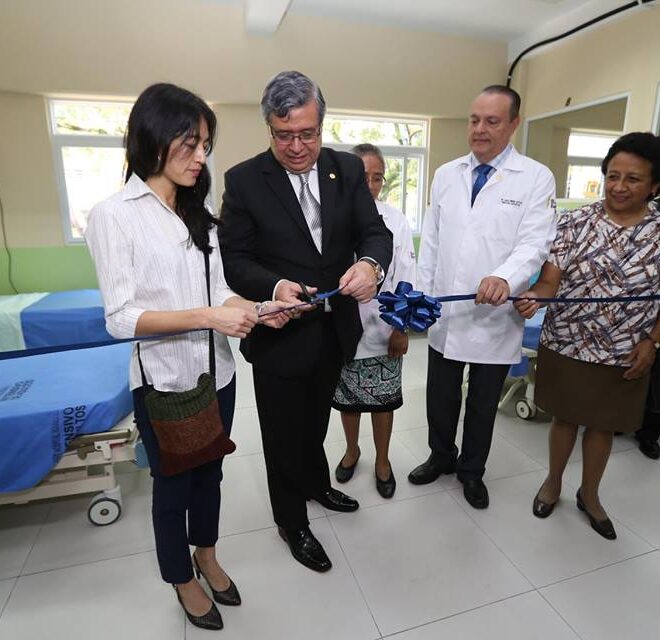 Inauguración de la Unidad de Terapia Intensiva de Adultos 2